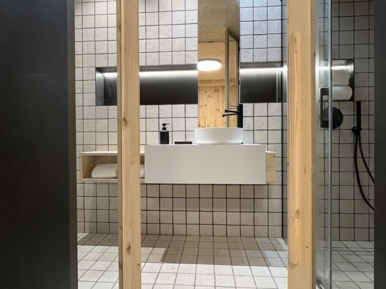 interior-minimal-suites-minimal-metro7 (9)